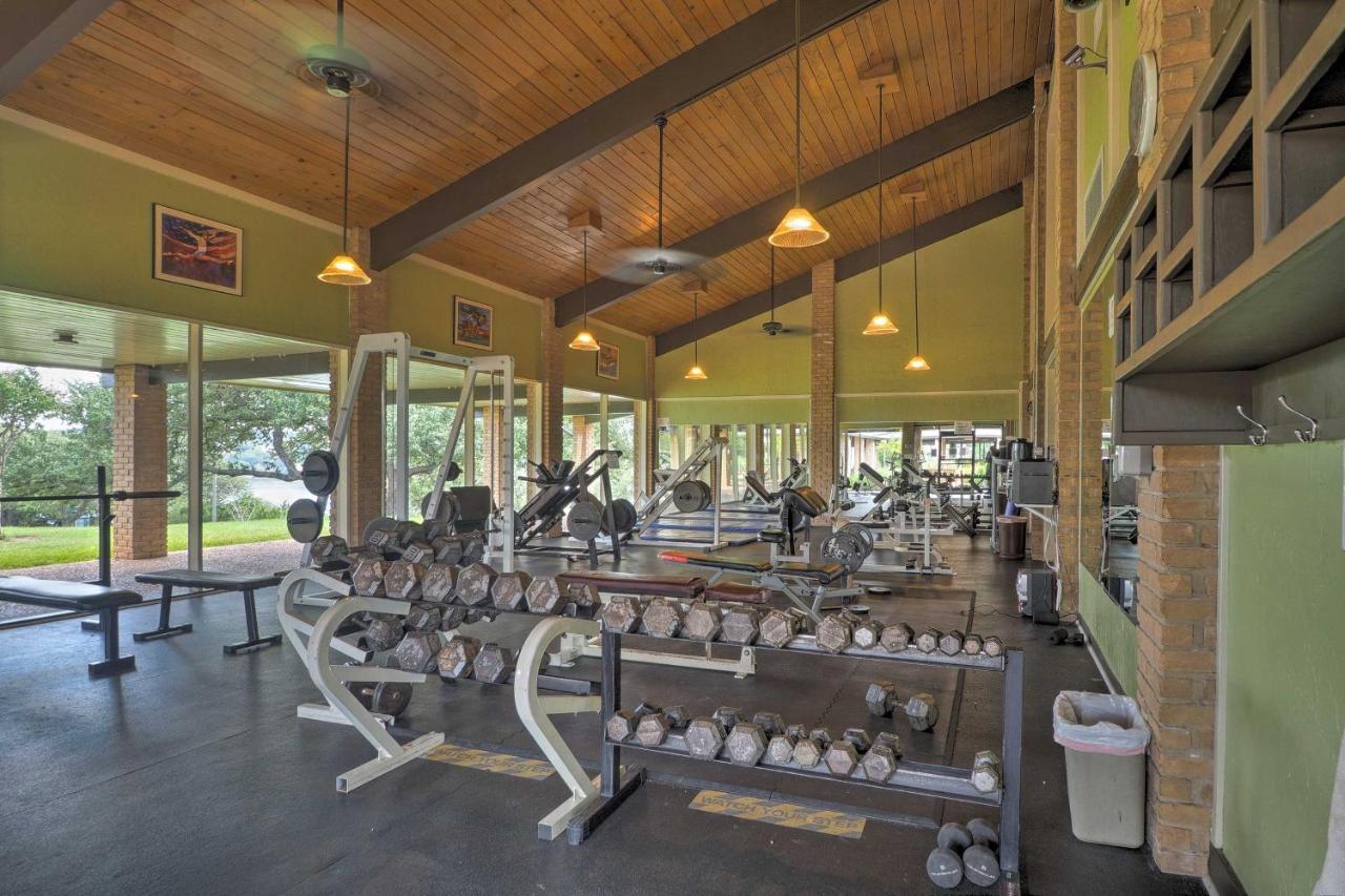 Waterfront Lake Travis Home With Pool Access! Point Venture المظهر الخارجي الصورة
