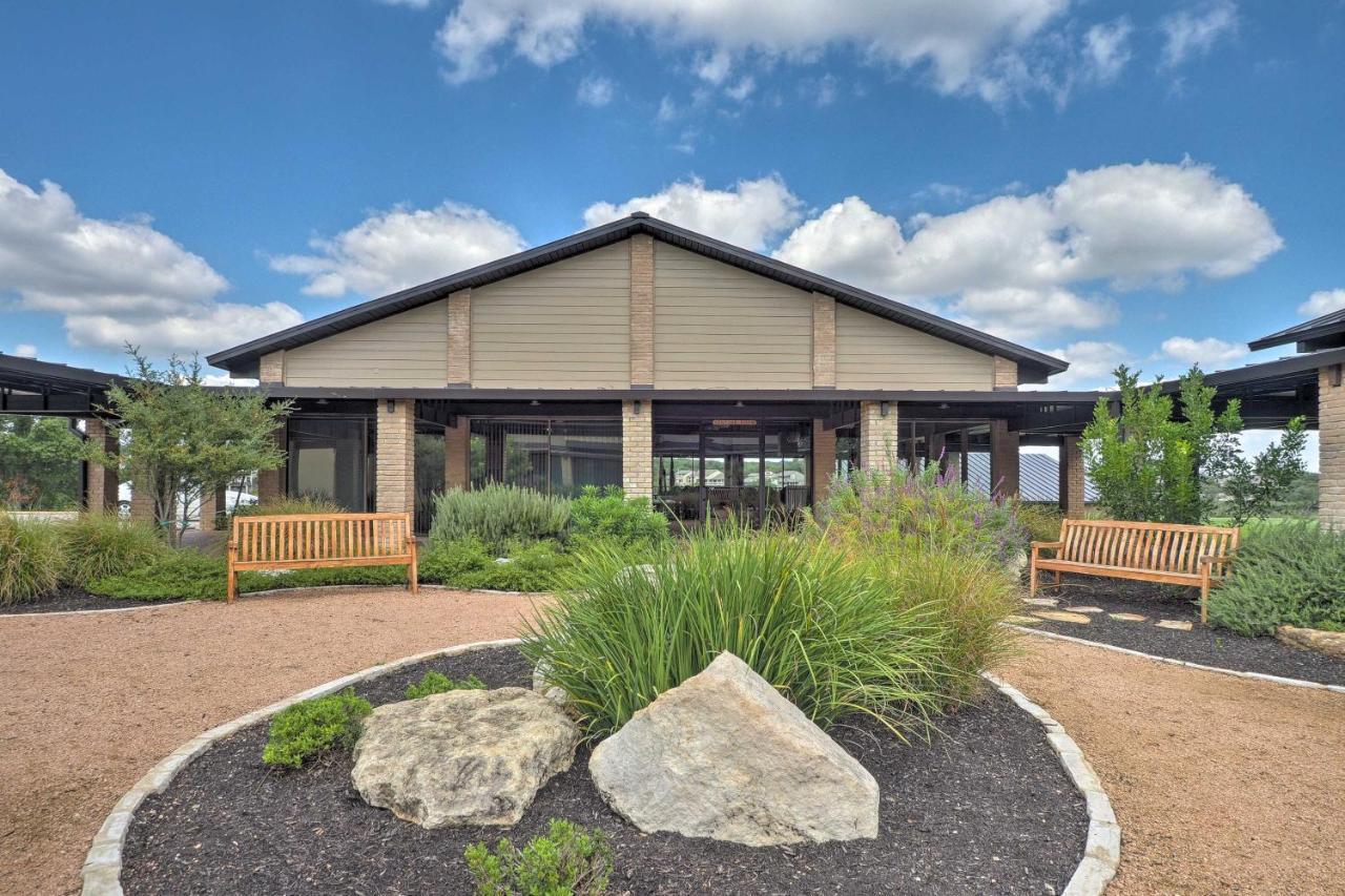 Waterfront Lake Travis Home With Pool Access! Point Venture المظهر الخارجي الصورة